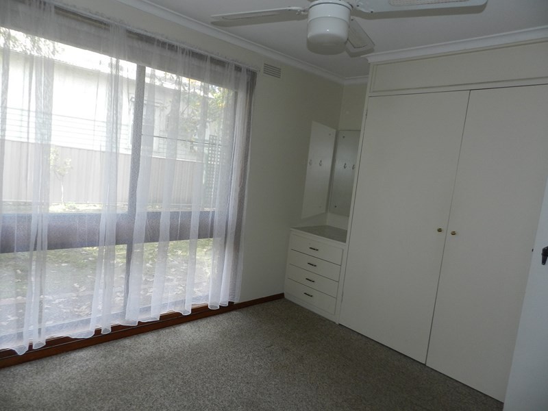 2/146 St Aidans Road, Kennington VIC 3550