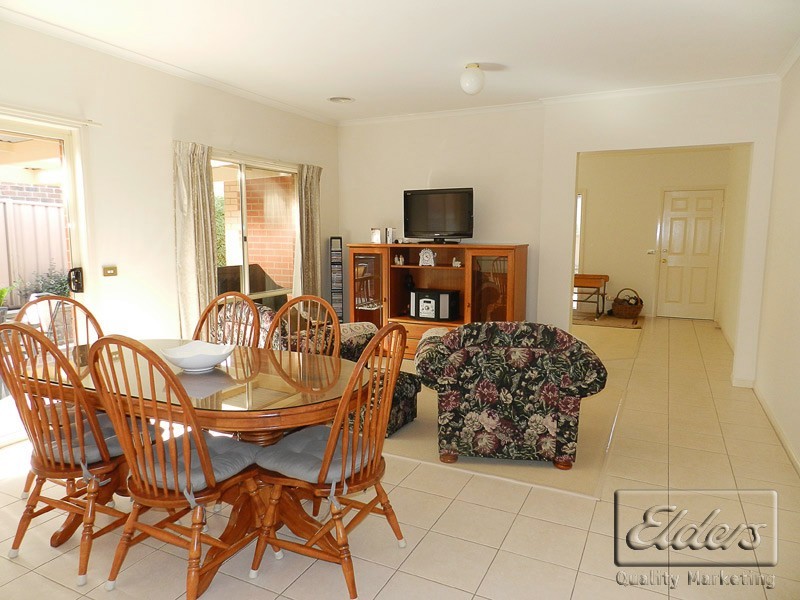 1 Bramley Place, Kennington VIC 3550