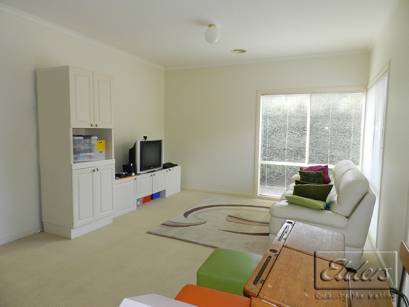 1 Bramley Place, Kennington VIC 3550
