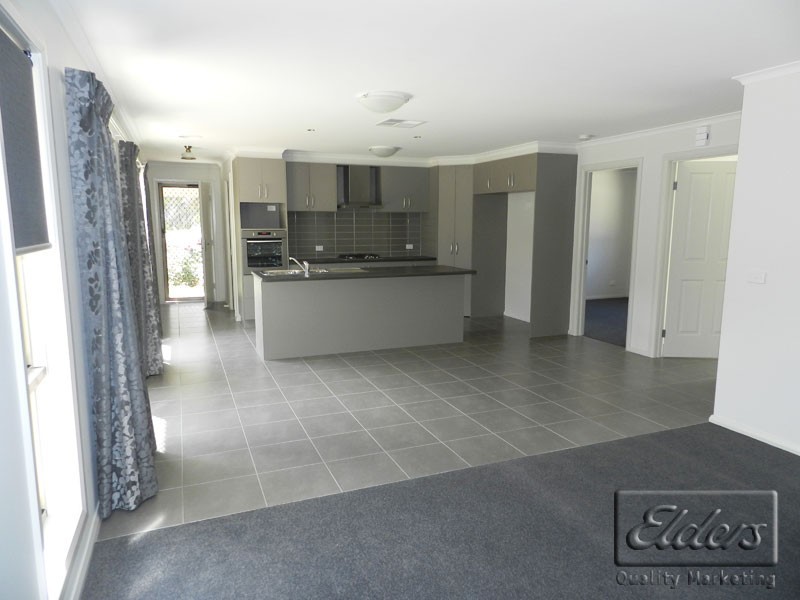 2/51 Neil Street, Kangaroo Flat VIC 3555