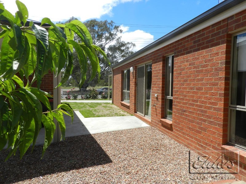 2/51 Neil Street, Kangaroo Flat VIC 3555