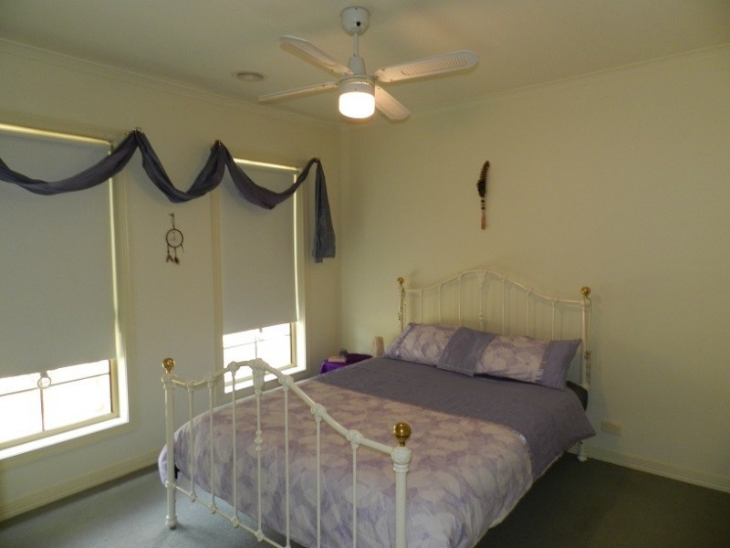 46 Palm Avenue, Spring Gully VIC 3550