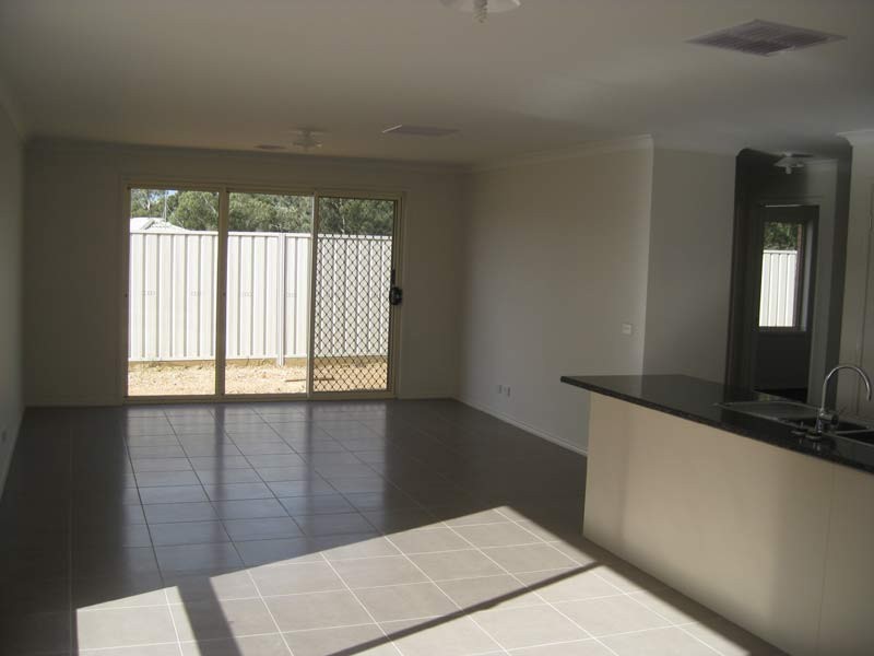 3 Tununga Circuit, Kangaroo Flat VIC 3555