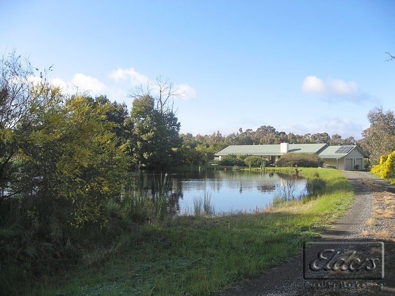 207 McGlashans Road, Maldon VIC 3463