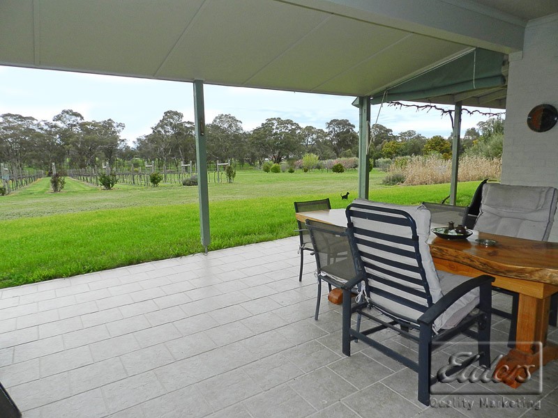 207 McGlashans Road, Maldon VIC 3463
