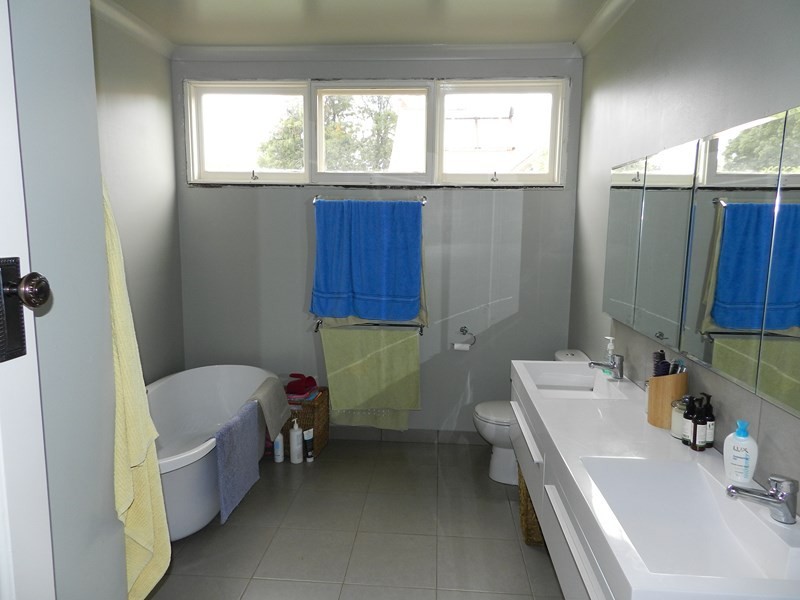 90 Hervey Street, Elmore VIC 3558