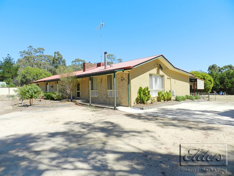 26 Back Kyneton Road, Heathcote VIC 3523