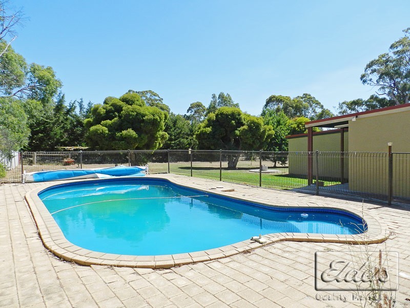 26 Back Kyneton Road, Heathcote VIC 3523