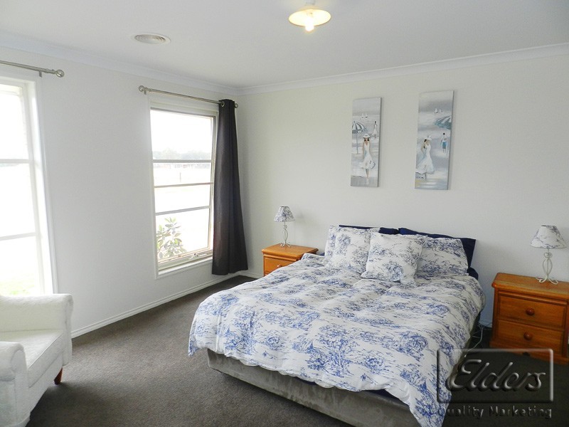 24 Allen Street, Epsom VIC 3551