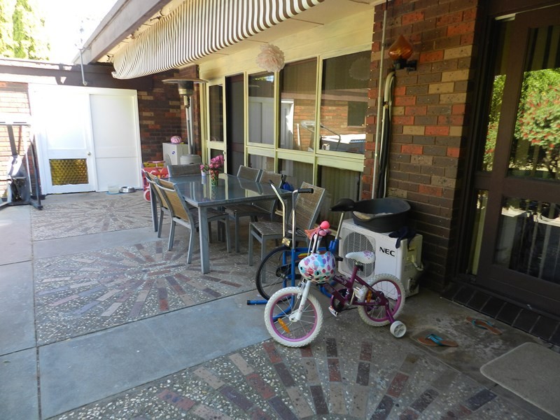 5 Adina Court, Strathdale VIC 3550