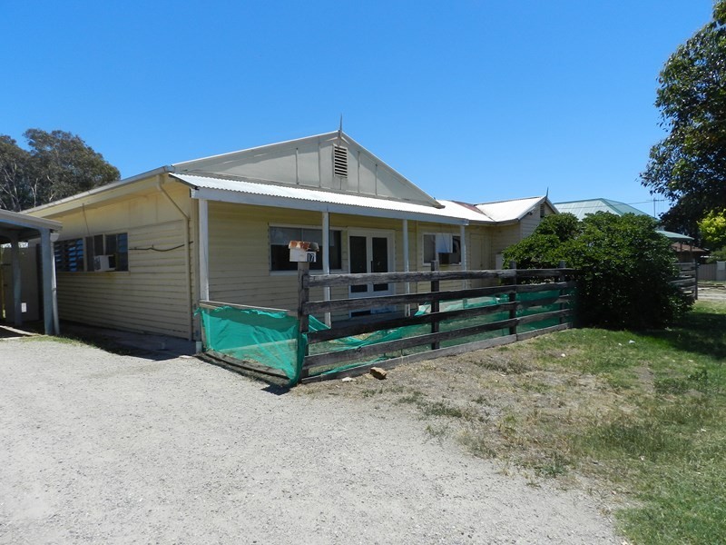 17 Regent Street, Kangaroo Flat VIC 3555