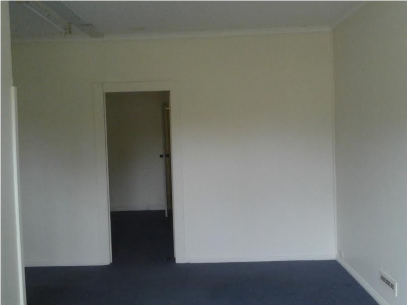 17 Regent Street, Kangaroo Flat VIC 3555