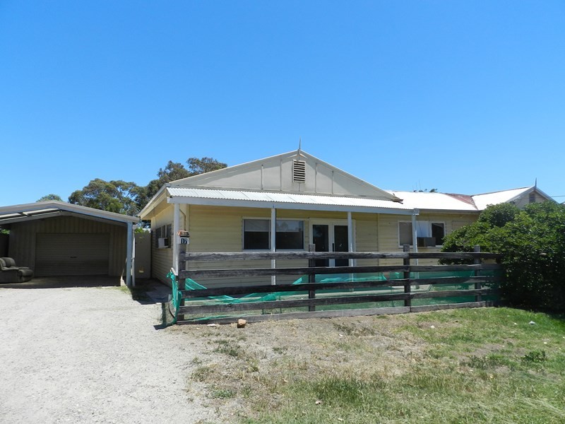 17 Regent Street, Kangaroo Flat VIC 3555