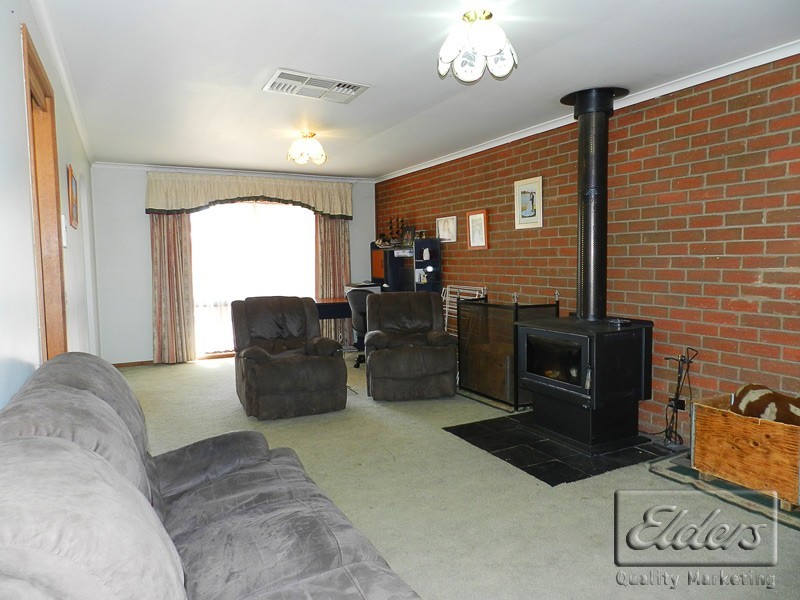 36 Burke Street, Baringhup VIC 3463