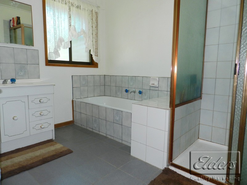 36 Burke Street, Baringhup VIC 3463