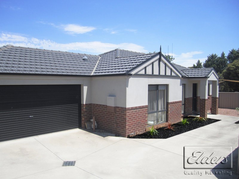 2/200 Condon Street, Kennington VIC 3550