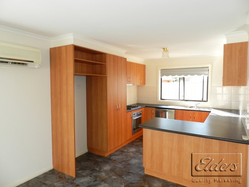2/200 Condon Street, Kennington VIC 3550