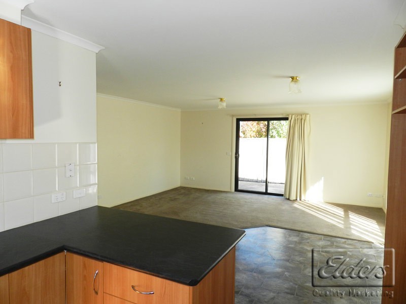 2/200 Condon Street, Kennington VIC 3550
