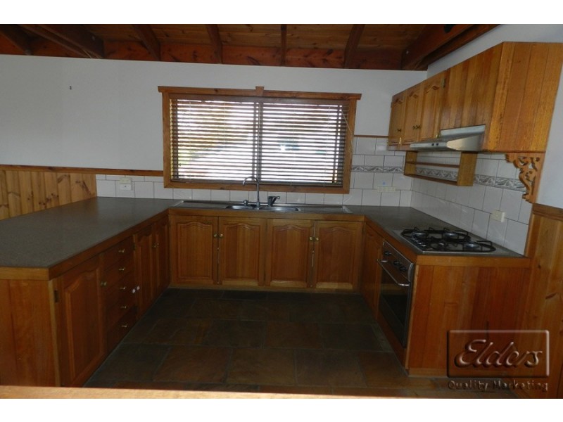 5 Jackson Street, Kangaroo Flat VIC 3555