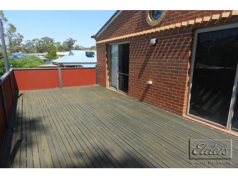 5 Jackson Street, Kangaroo Flat VIC 3555