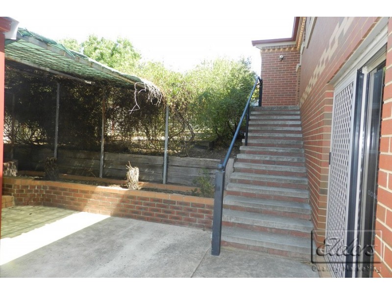 5 Jackson Street, Kangaroo Flat VIC 3555