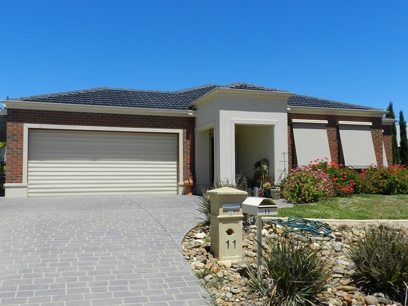 11 Penzance Avenue, Golden Square VIC 3555