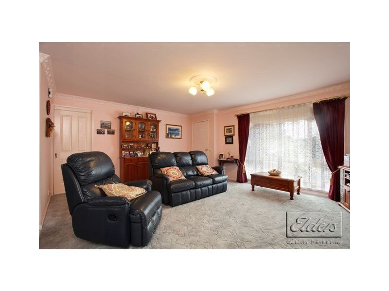 1 Banool Street, Golden Square VIC 3555