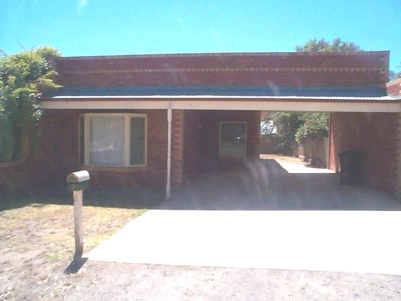 5 School Street, California Gully VIC 3556