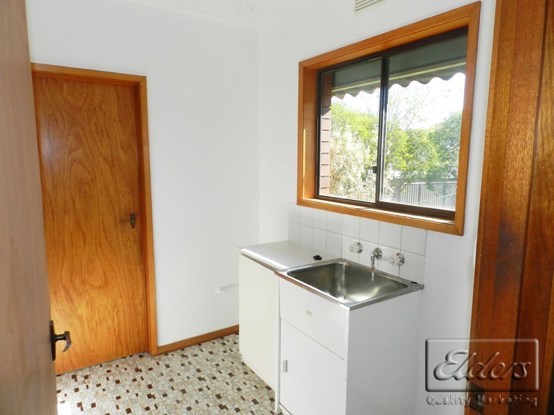 24 Yallambee Drive, Kennington VIC 3550