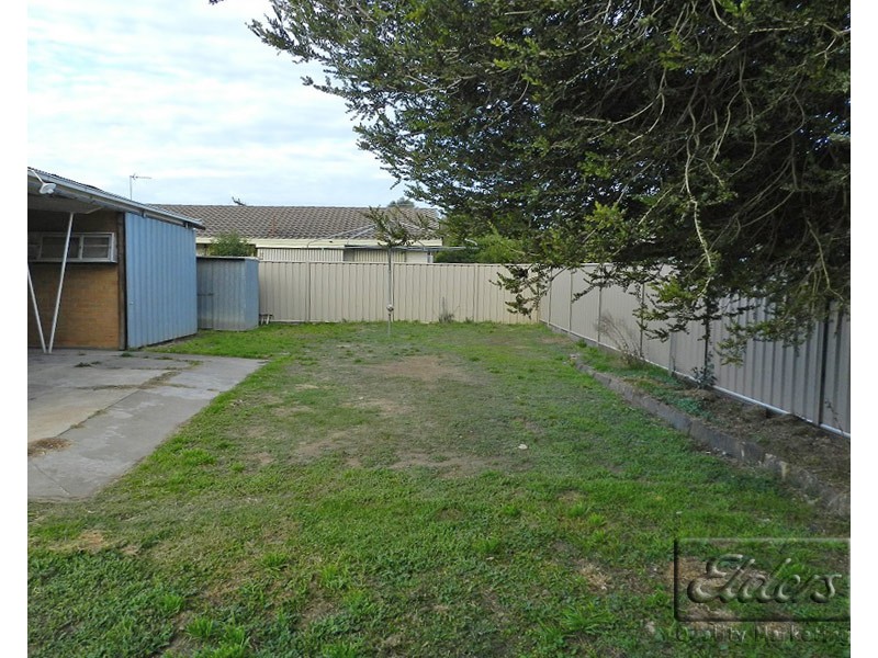 12 Carolin Street, Flora Hill VIC 3550