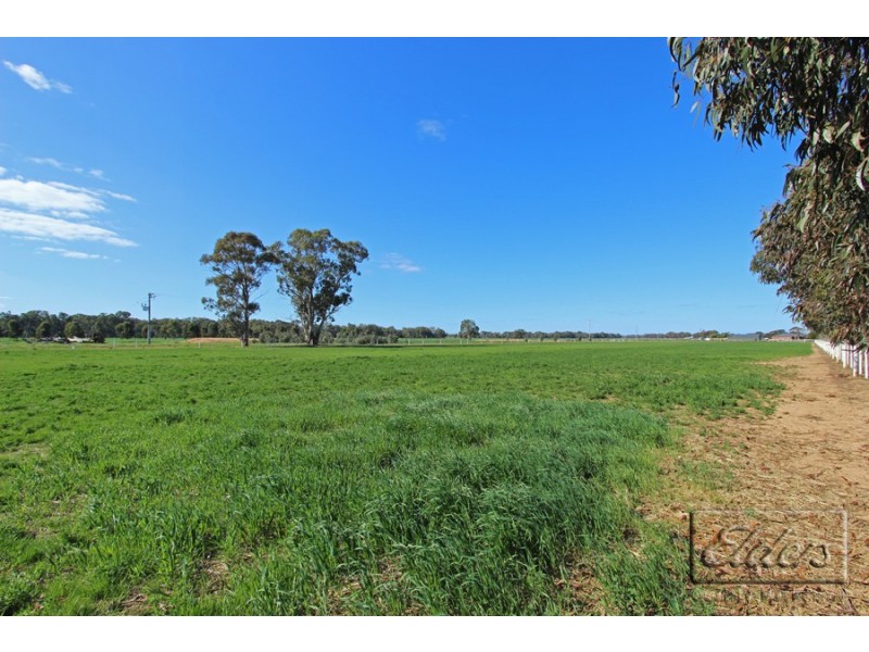 151 Bendigo – Tennyson Road, Huntly VIC 3551