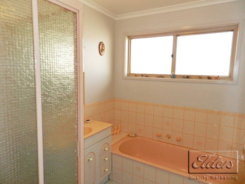 4 Anita Court, Kangaroo Flat VIC 3555