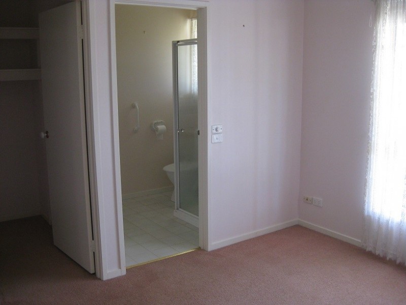 68 Aspinall Street, Golden Square VIC 3555