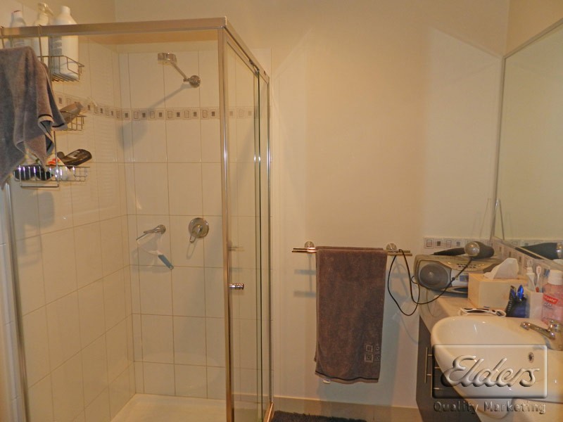 8 Queen Street, Kangaroo Flat VIC 3555