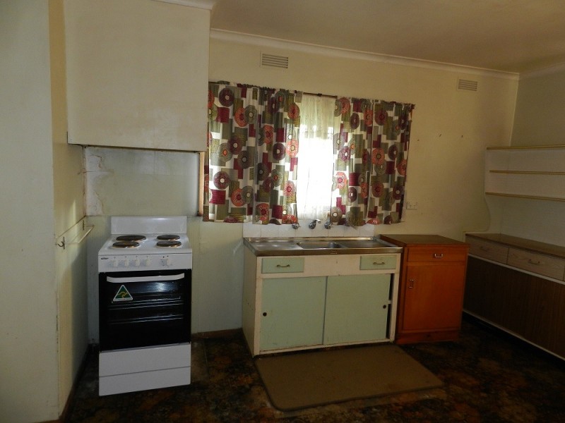 13 Watson Ave, Eaglehawk VIC 3556