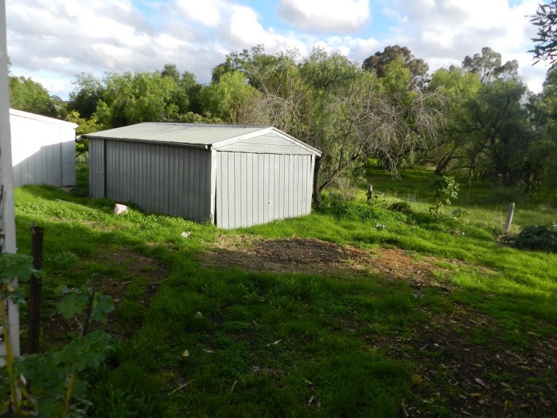 13 Watson Ave, Eaglehawk VIC 3556