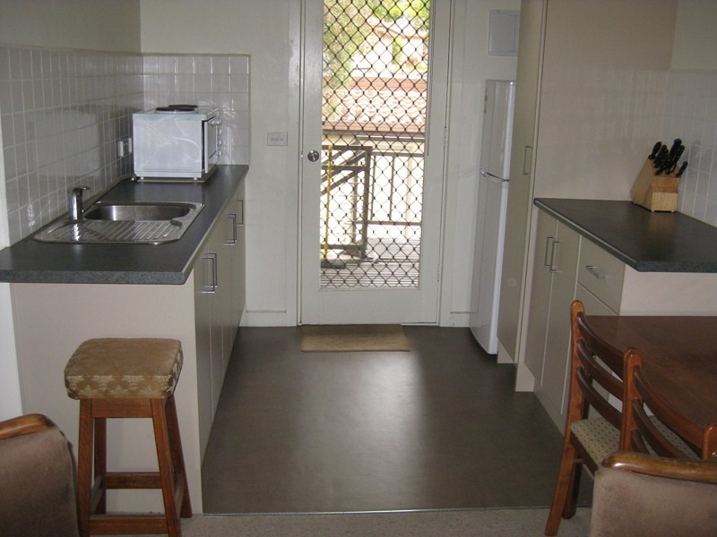 1/4 Banksia Court, Kennington VIC 3550