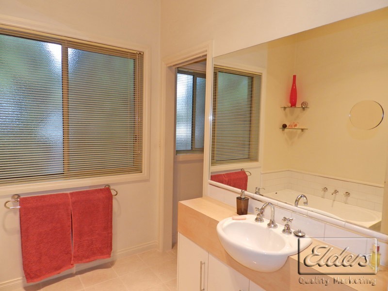 66 Havlin Street West, Quarry Hill VIC 3550