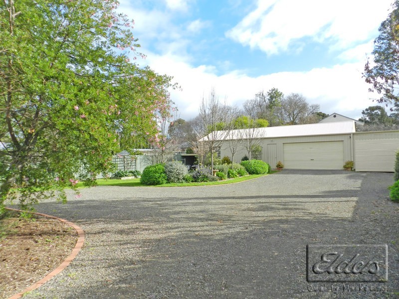 66 Havlin Street West, Quarry Hill VIC 3550