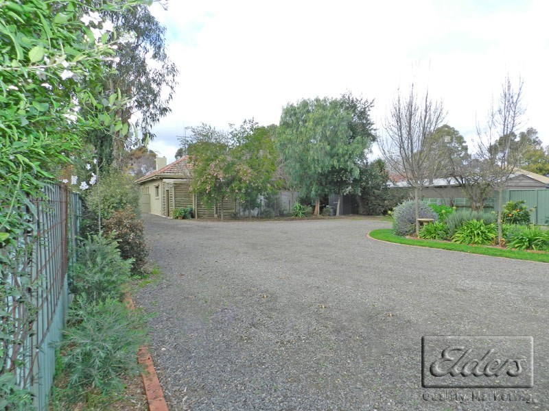 66 Havlin Street West, Quarry Hill VIC 3550
