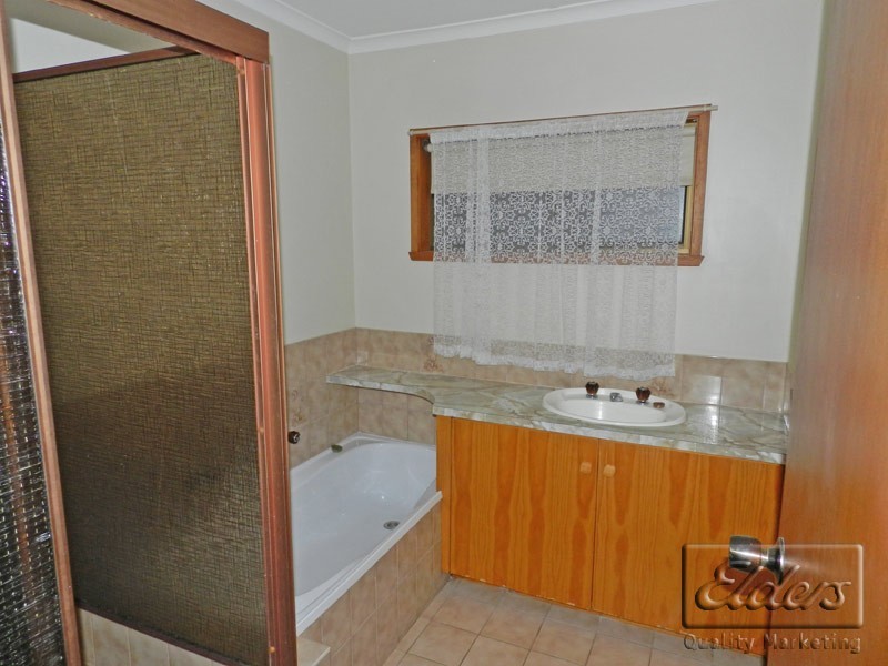 2/6 Clarke Street, Kennington VIC 3550