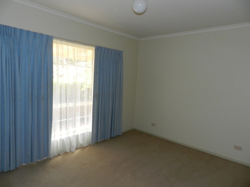 52 Broad Parade, Spring Gully VIC 3550