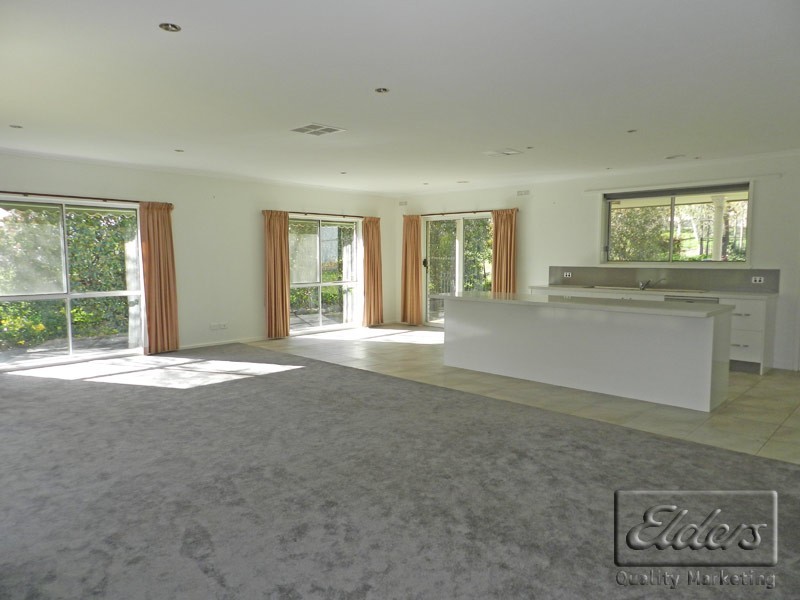 5728 Calder Highway, Kangaroo Flat VIC 3555