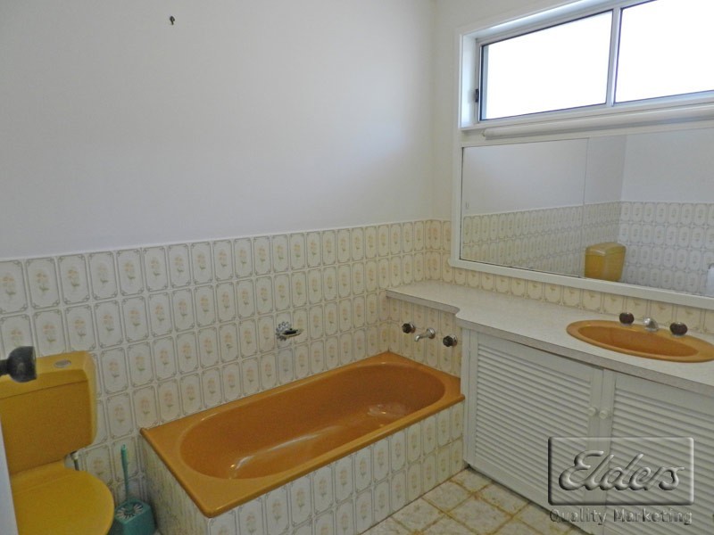 5728 Calder Highway, Kangaroo Flat VIC 3555