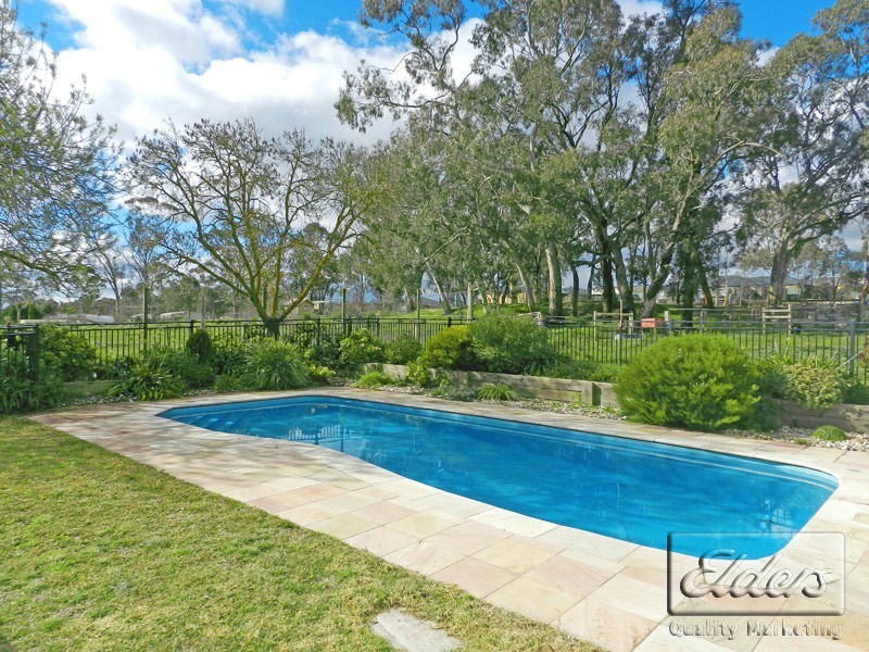 5728 Calder Highway, Kangaroo Flat VIC 3555