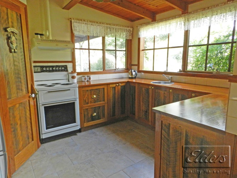 19 Raglan Place West, Axedale VIC 3551