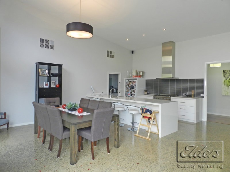 29 Cousins Street, Strathdale VIC 3550