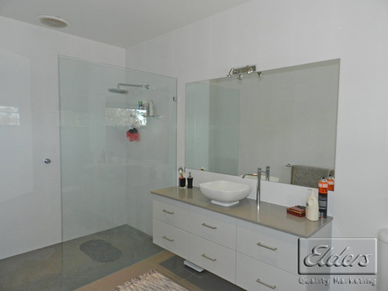 29 Cousins Street, Strathdale VIC 3550