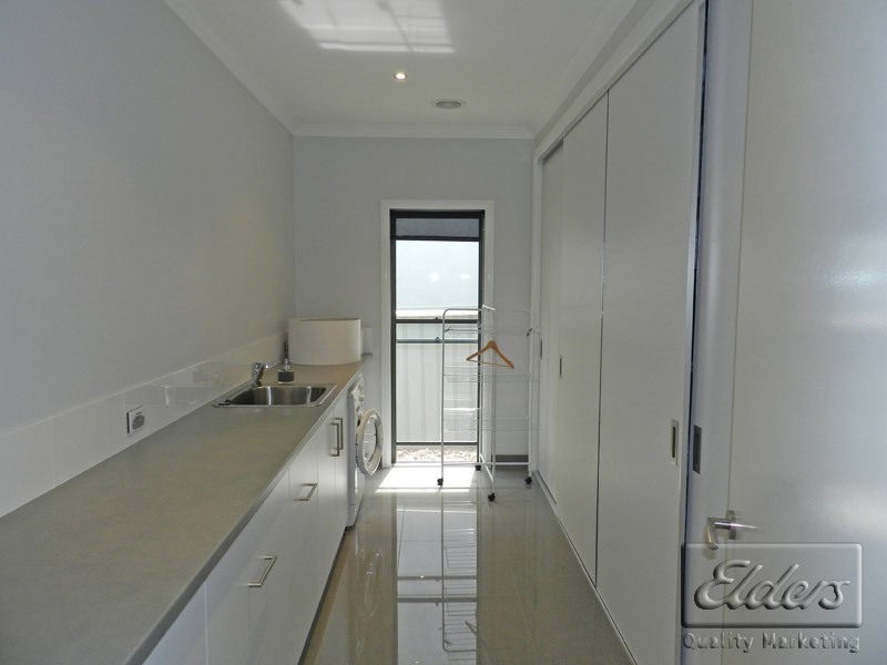 29 Cousins Street, Strathdale VIC 3550