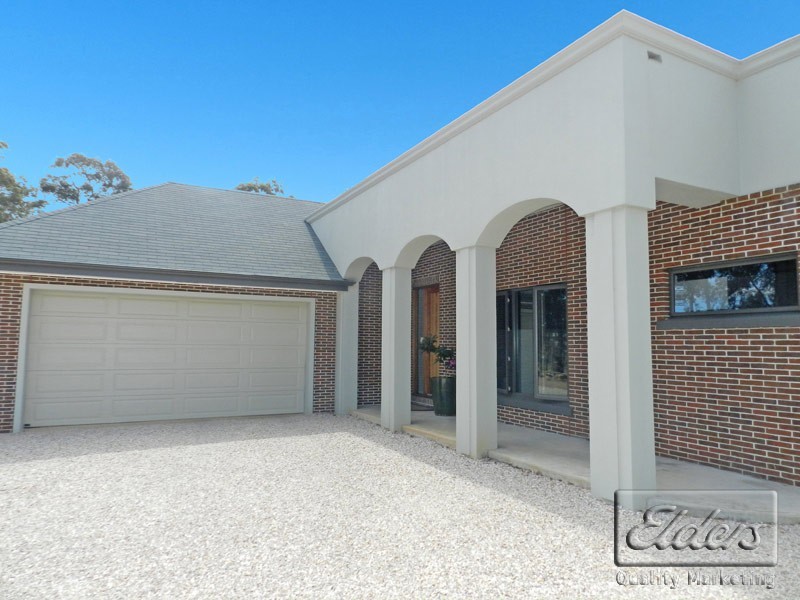 29 Cousins Street, Strathdale VIC 3550